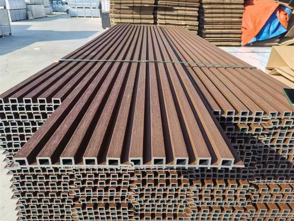 बाहरी डब्ल्यूपीसी क्लैडिंग